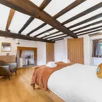 3 Bed In Oc-d31079 Vakantiehuis *
